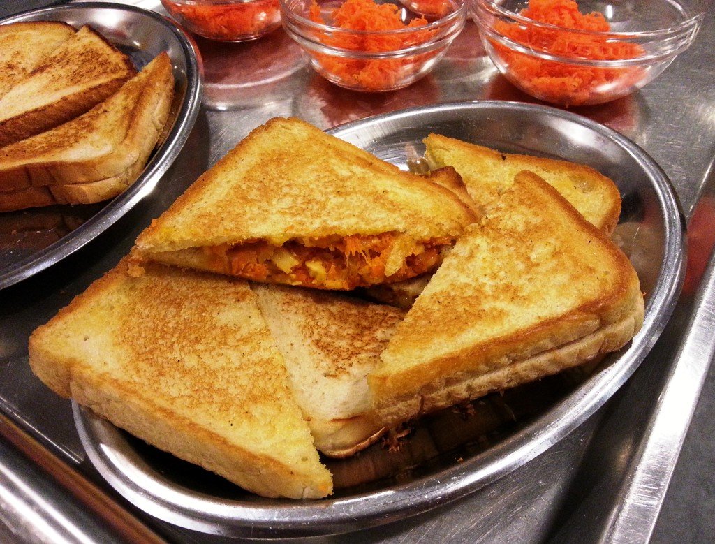 Möhren-Sandwich mit Käse