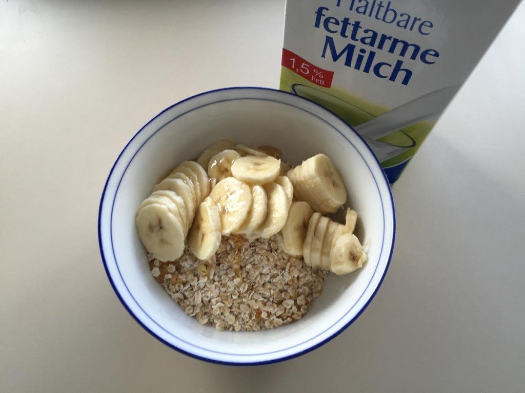 Haferflocken mit Banane und Honig