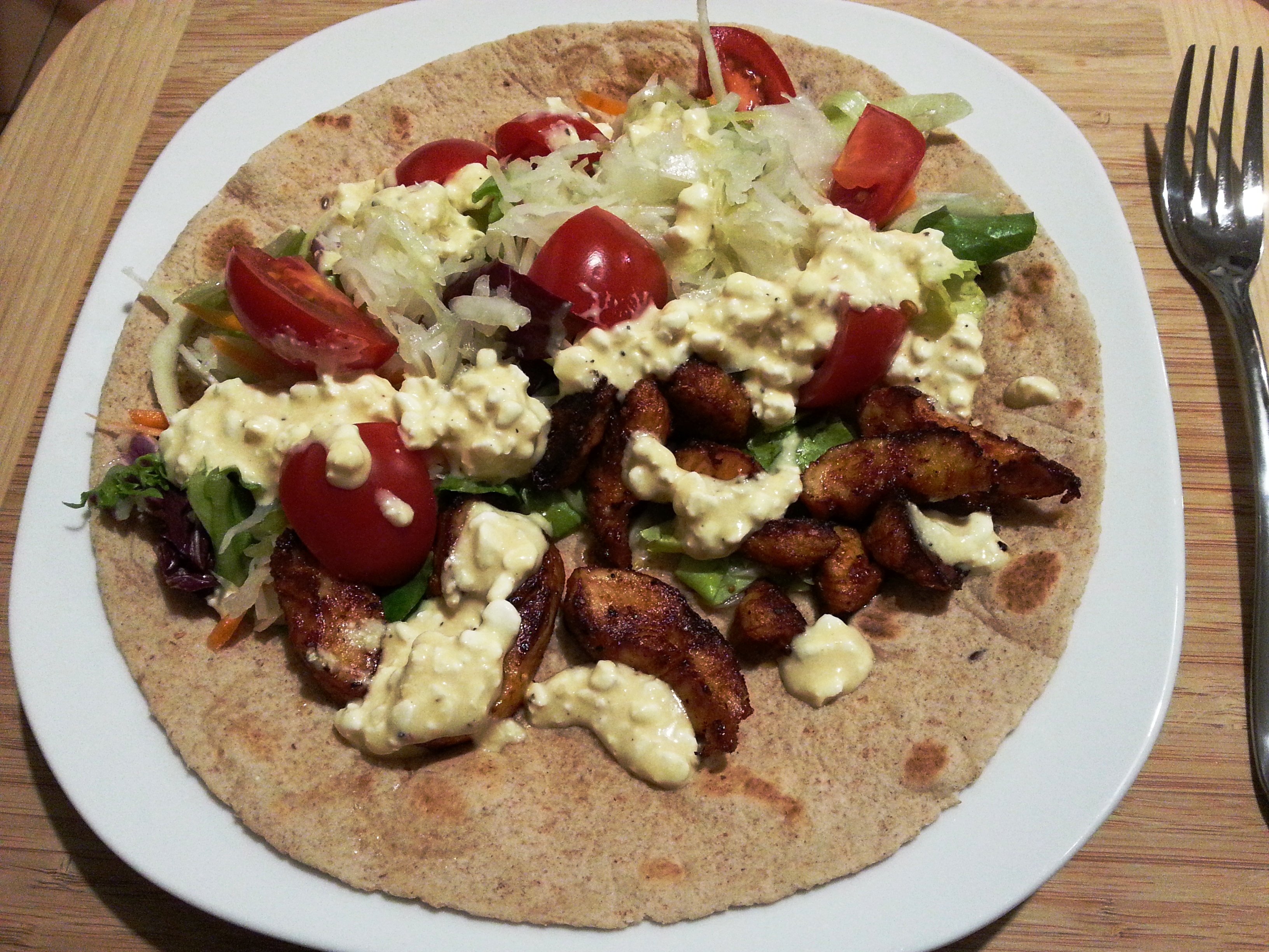 Wrap mit Hähnchenfilet und Honigsenfsauce
