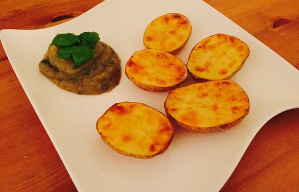 Kartoffeln mit Auberginen Dip vegan